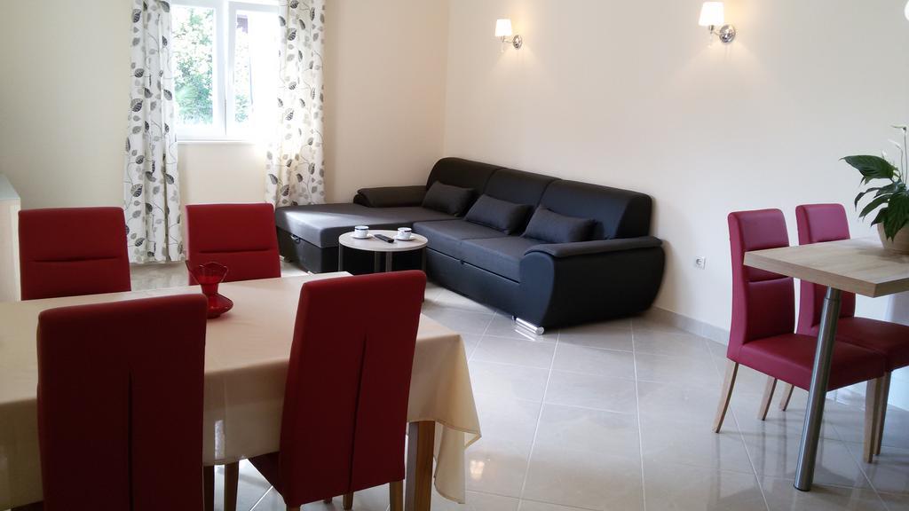 Apartman Viktorija Apartman Vodice Kültér fotó